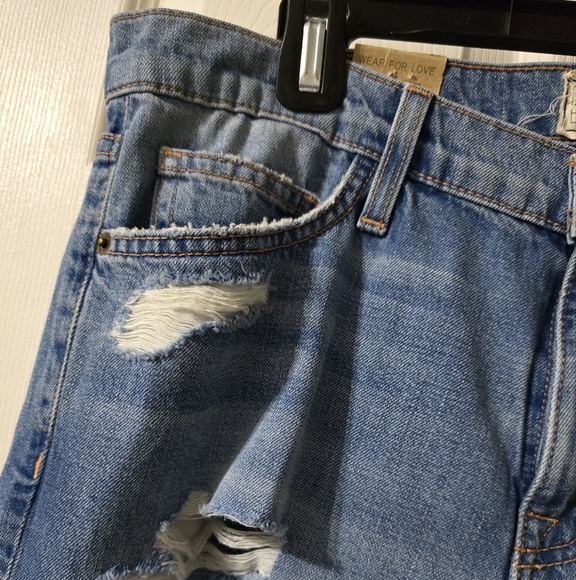 NWT Current/Elliot The Fling Slim Boyfriend Jeans in Tattered Destroy, Size 29. - Picture 6 of 15